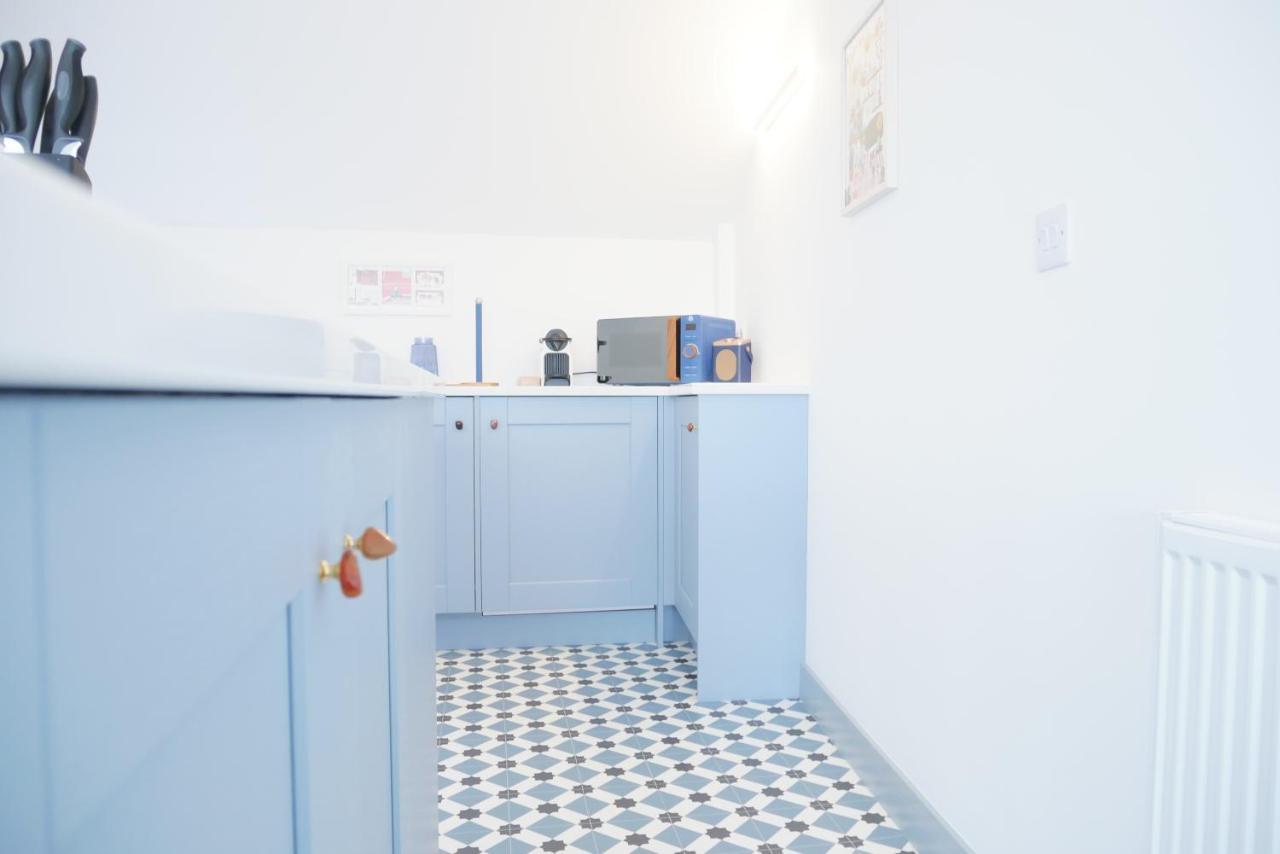 Sunset View, 2 Bedrooms In The Heart Of Holt With Parking Экстерьер фото
