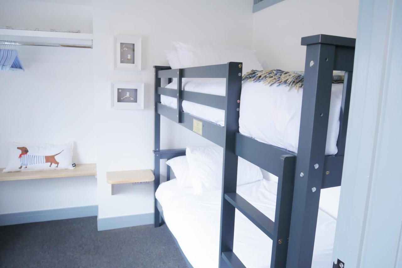 Sunset View, 2 Bedrooms In The Heart Of Holt With Parking Экстерьер фото