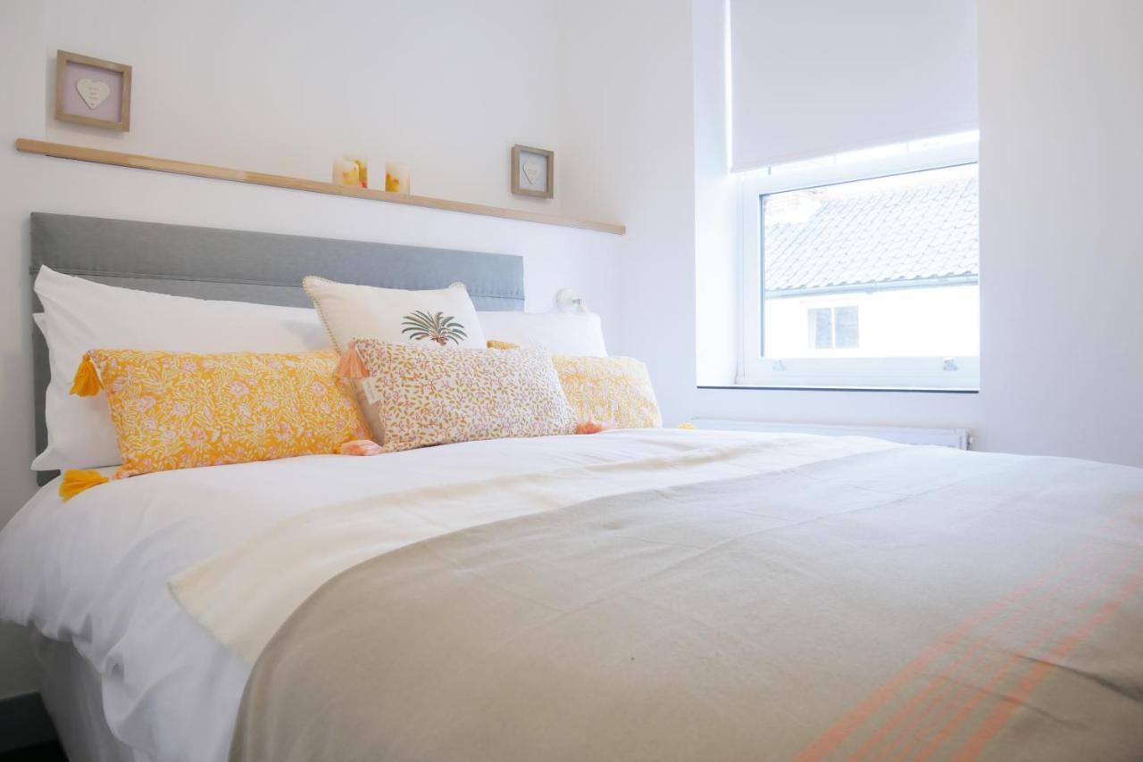 Sunset View, 2 Bedrooms In The Heart Of Holt With Parking Экстерьер фото